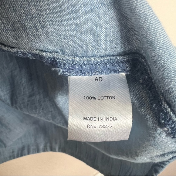 Button Down - Picture 4 of 5